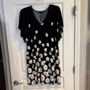 Apt. 9 Black-Trim Flowered Textured dress